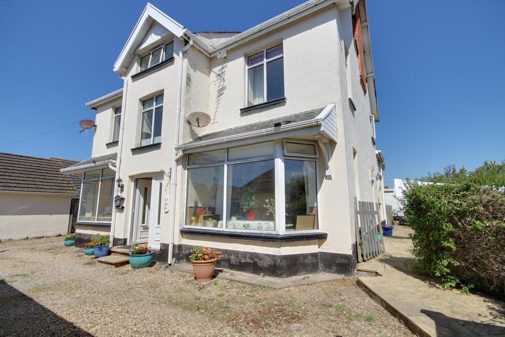Barton Lane, Braunton EX33 2AY 6 bed detached house £500,000