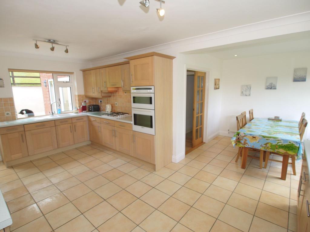 Greenhill Road, Otford, TN14 6 bed detached house £1,500,000