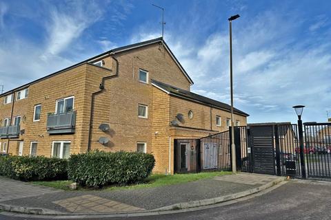 1 bedroom apartment to rent, Bailey Close, Thamesmead West, SE28 0NW