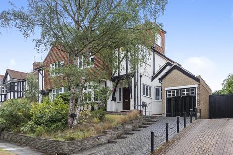 10 Rowan Walk, Bromley, BR2 8QN