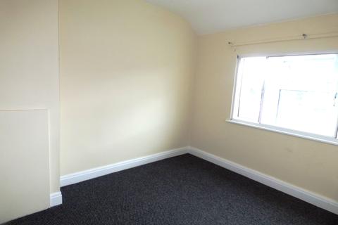 3 bedroom terraced house for sale - South End Grove, Leeds LS13