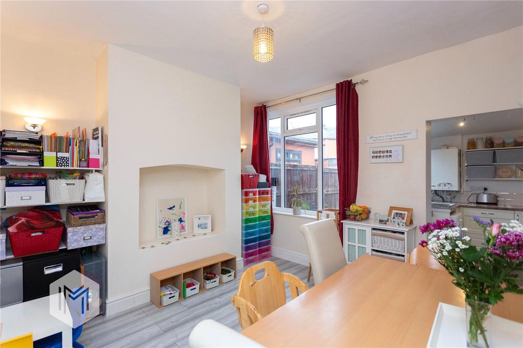 Queensgate, Bolton, Greater Manchester, BL1 2 bed terraced house £130,000