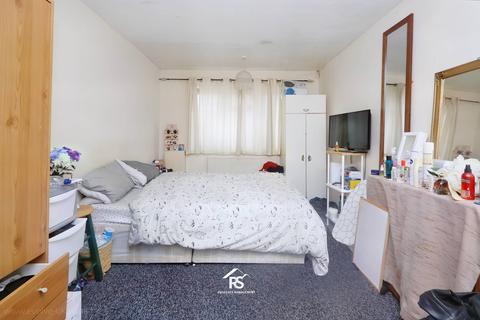 5b Pears Road, Hounslow, TW3 1SZ
