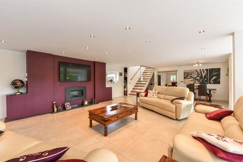 5 bedroom detached house for sale, Greyfriars Lane, Storrington, West Sussex, RH20