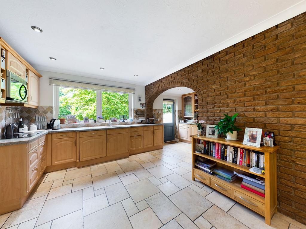 Kitchen / breakfast room