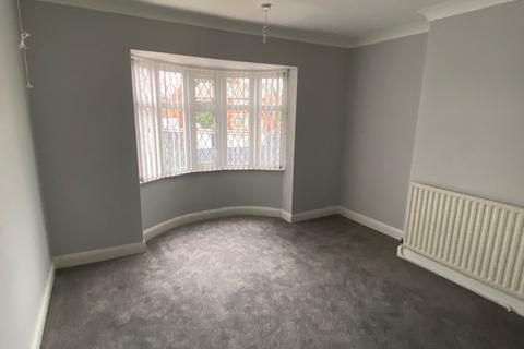 3 bedroom semi-detached house to rent, St. Margarets Walk, Scunthorpe, DN16 3DR