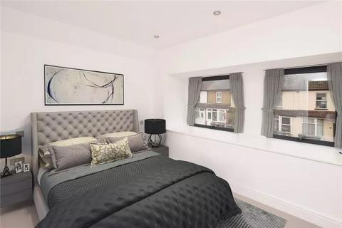 3 bedroom terraced house for sale, Vale Road, Bushey WD23 2HE
