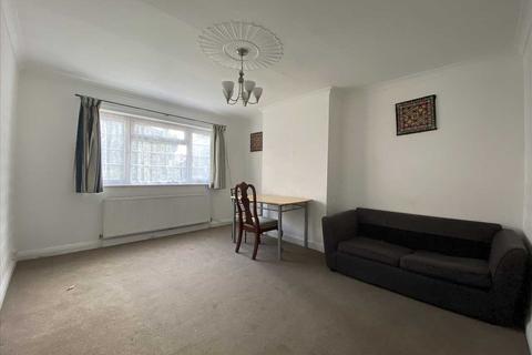 2 bedroom apartment for sale - Beverely Court, Kenton, Harrow