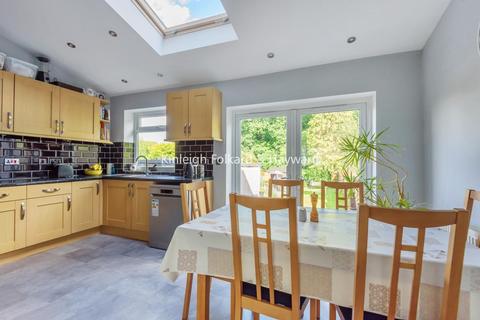 85 Oakdene Avenue, Chislehurst, BR7 6DZ
