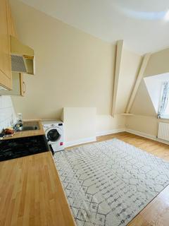 2 bedroom flat to rent, Goresbrook Road,  Dagenham, RM9