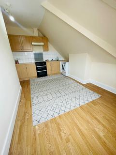 2 bedroom flat to rent, Goresbrook Road,  Dagenham, RM9
