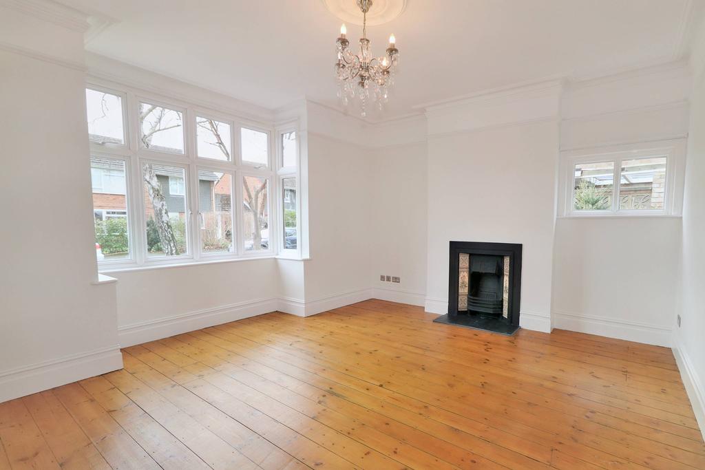 Thrupps Lane, Hersham KT12 5 bed detached house £1,250,000