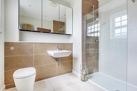 1 Lendy Place, Sunbury-on-thames, TW16 6BB