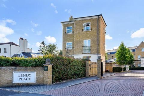 1 Lendy Place, Sunbury-on-thames, TW16 6BB