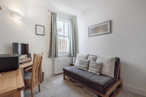 2 bedroom flat for sale - Tranmere Road, Earlsfield