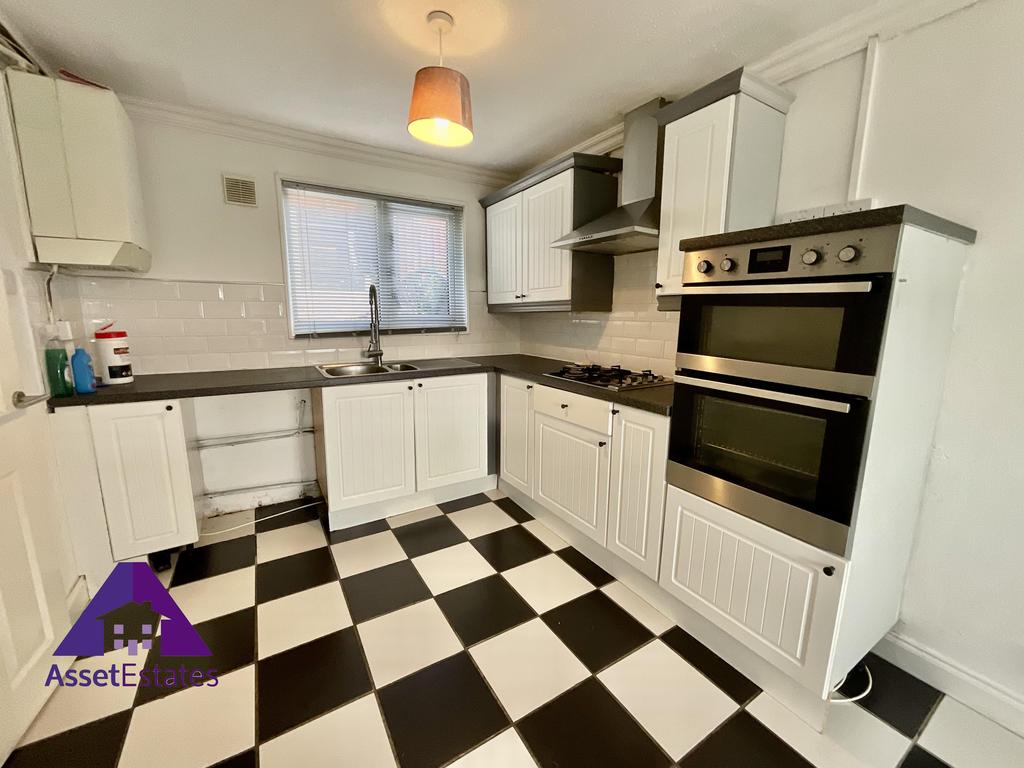 Penrhiw, Brynithel, Abertillery, NP13... 2 bed terraced house £90,000