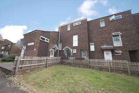87 Butterworth Path, Luton, LU2 0TR