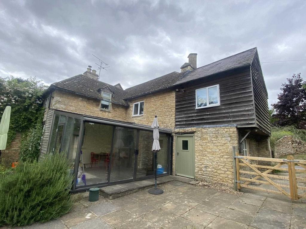 Main Street, Over Norton 2 bed semidetached house £1,500 pcm (£346 pw)
