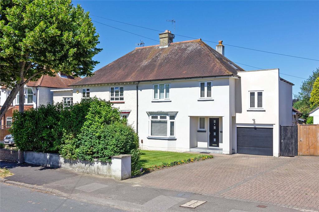 Highsted Road, Sittingbourne, Kent, ME10 4 bed semidetached house £525,000