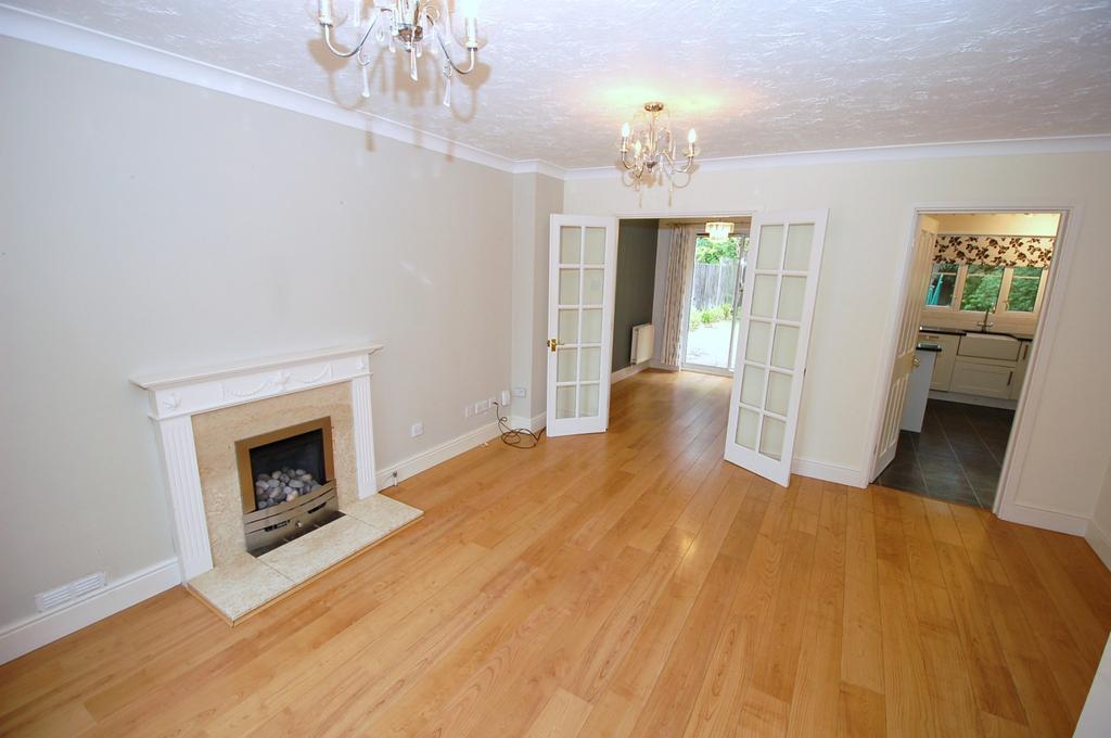 Francis Way, Camberley 3 bed detached house £515,000