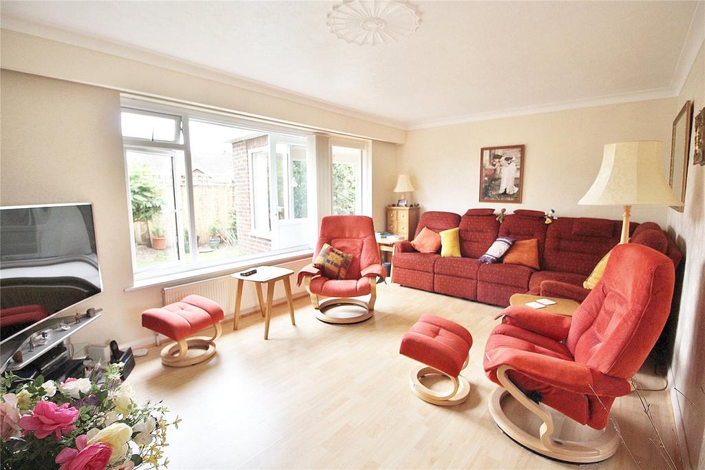 Twyford Gardens, Worthing, West... 2 bed bungalow £475,000