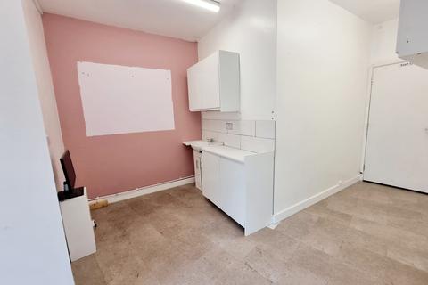 Property to rent, North John Street, St. Helens, WA10