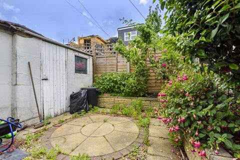 60 Graveney Road, London, SW17 0EH