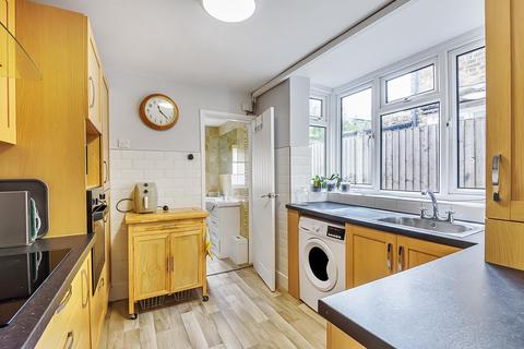 60 Graveney Road, London, SW17 0EH