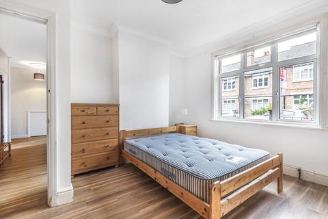 4 bedroom flat to rent - Strickland Row Earlsfield SW18