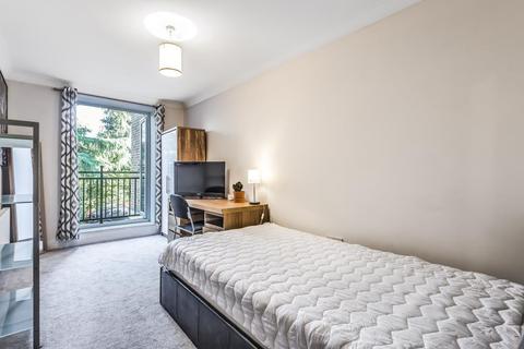 19, The Huntley Carmelite Drive, Reading, RG30 2SB