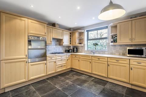 19, The Huntley Carmelite Drive, Reading, RG30 2SB