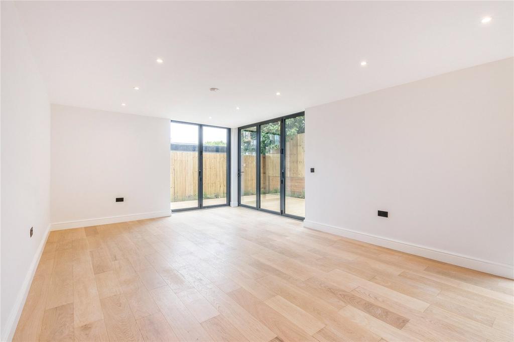 Cheviot Road, West Norwood, London, SE27 4 bed detached house £950,000