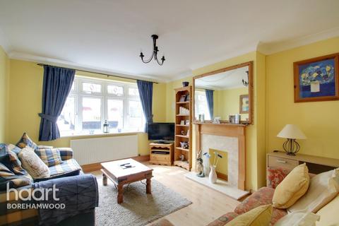 52 Masefield Avenue, Borehamwood, WD6 2HQ