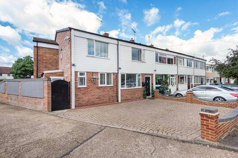 4 bedroom end of terrace house for sale - Egham,  Surrey,  TW20