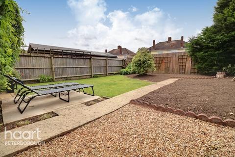 9 Broad Close, Peterborough, PE1 5LU
