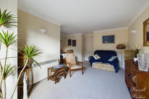 2 bedroom apartment for sale, Paynes Court, Buckingham