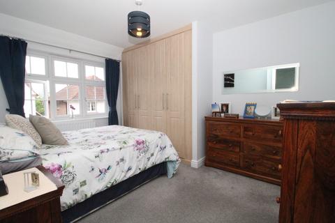 6 Abbott Close, Ottery St Mary, EX11 1FH