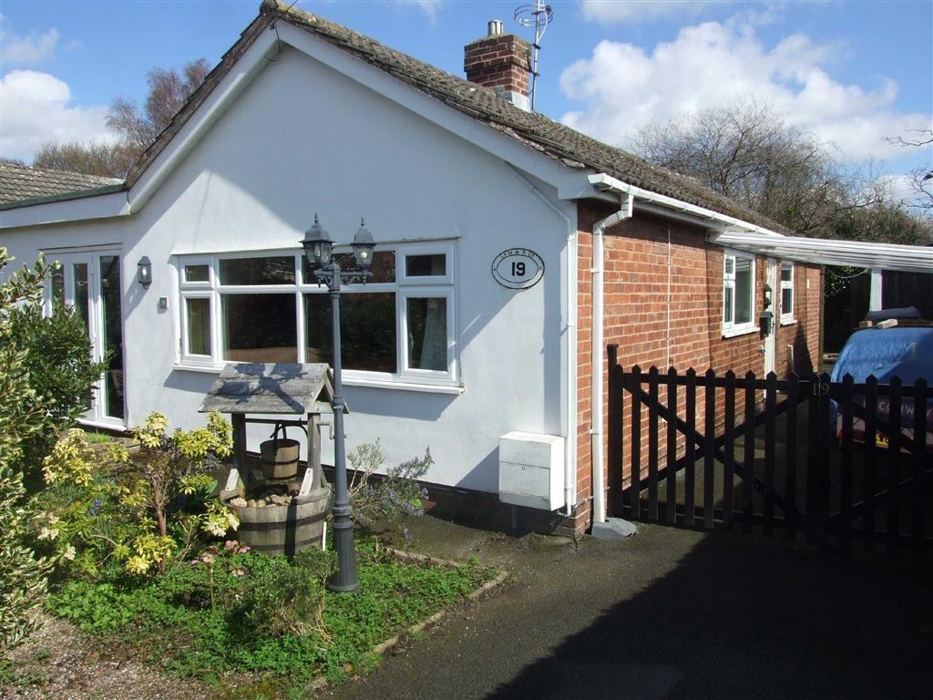 Watts Dyke Avenue, Mynydd Isa, Flintshire 3 bed detached bungalow £