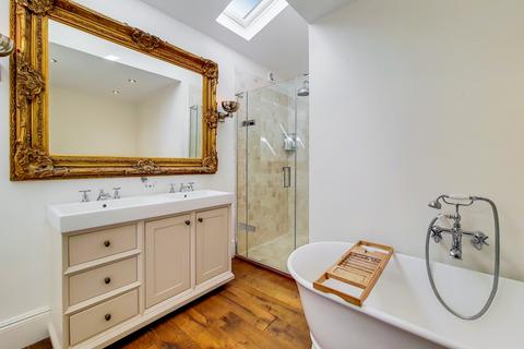 4 bedroom maisonette to rent, Chelsea Studios, Fulham Road SW6