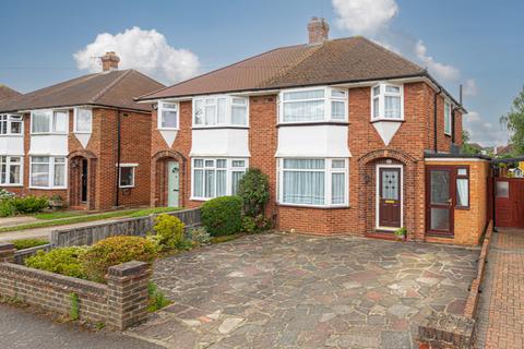 90 Overdale, Ashtead, KT21 1PU