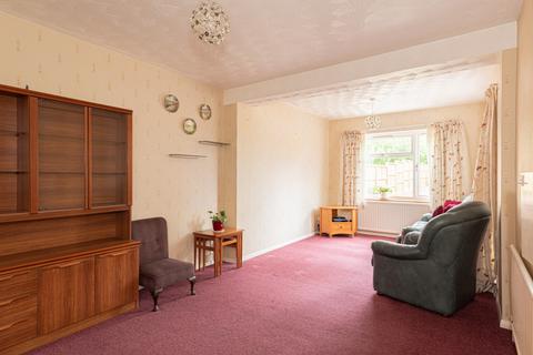 90 Overdale, Ashtead, KT21 1PU