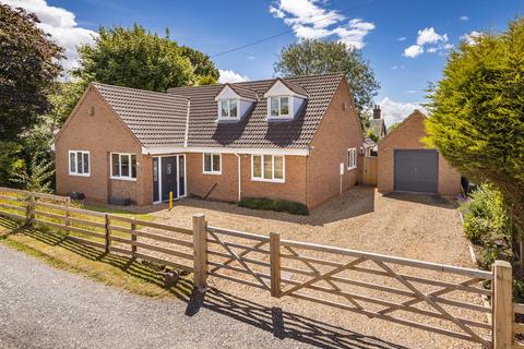 4 bedroom detached house for sale - Church Road, Lilleshall