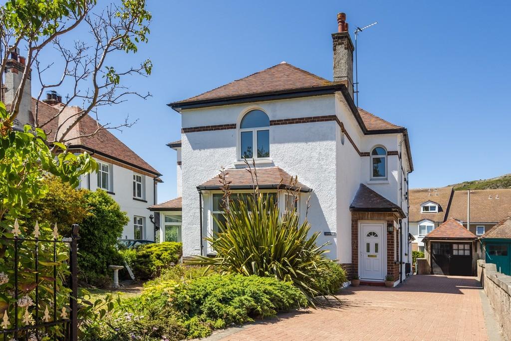 The Oval, Llandudno 4 bed detached house £625,000