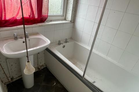 27 Caernarvon Crescent, Bolton Upon Dearne, Rotherham, S63 8DW