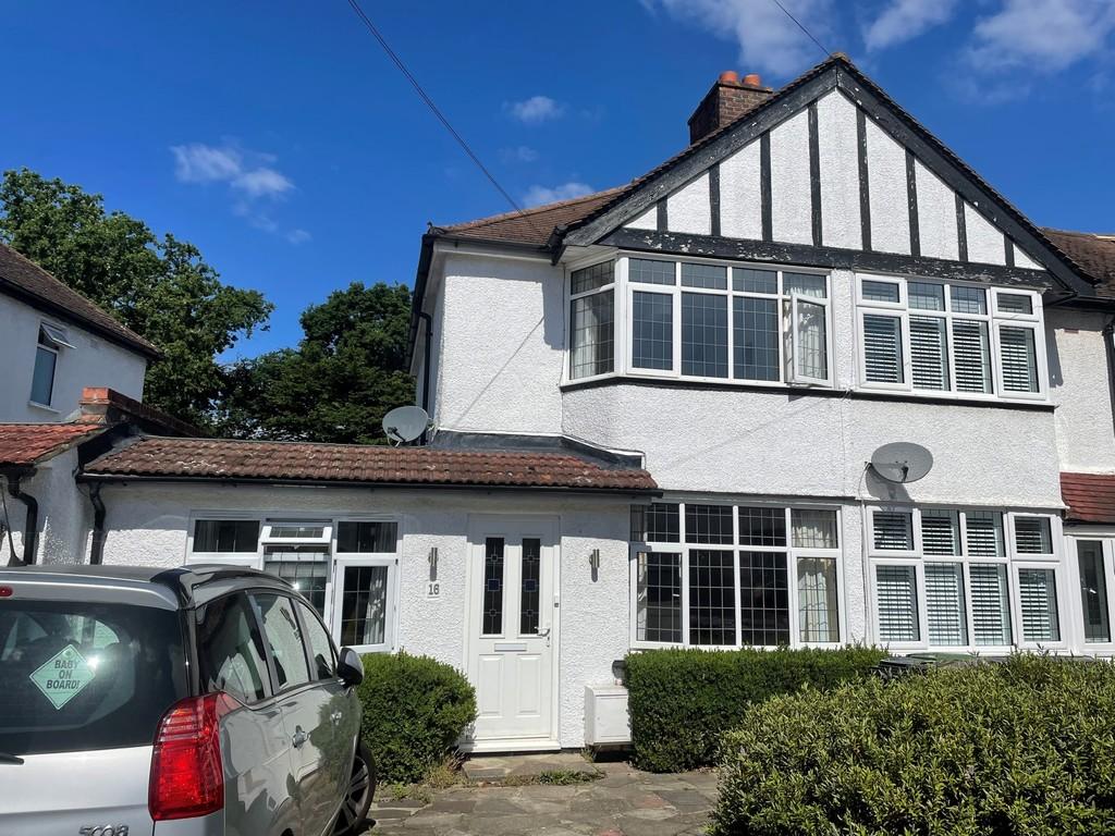 Lovelace Avenue, Bromley 3 bed semidetached house £585,000