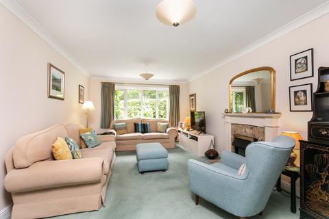 17 Monarch Way, Winchester, SO22 5QU