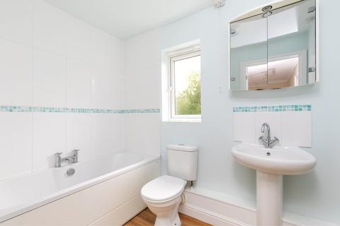 17 Monarch Way, Winchester, SO22 5QU