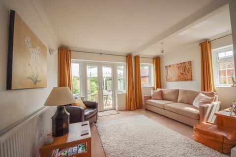 307 Kingston Road, Ashford, TW15 3SJ