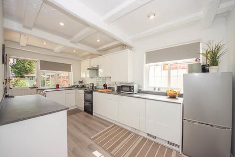 307 Kingston Road, Ashford, TW15 3SJ