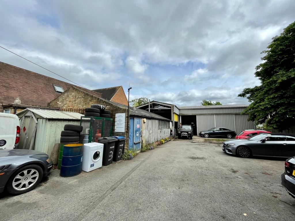 3 Grange Road YARD 2